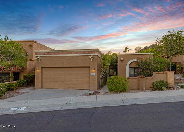 Property at 11052 N 10th Pl, Phoenix, AZ 85020, 3 beds, 2 baths