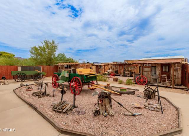 Property at 2015 N Delaware Dr, Apache Junction, AZ 85120, 3 beds, 2 baths