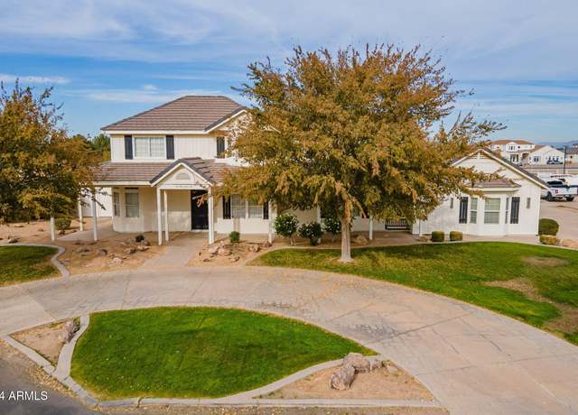 Property at 2506 E Melrose St, Gilbert, AZ 85297, 5 beds, 4 baths