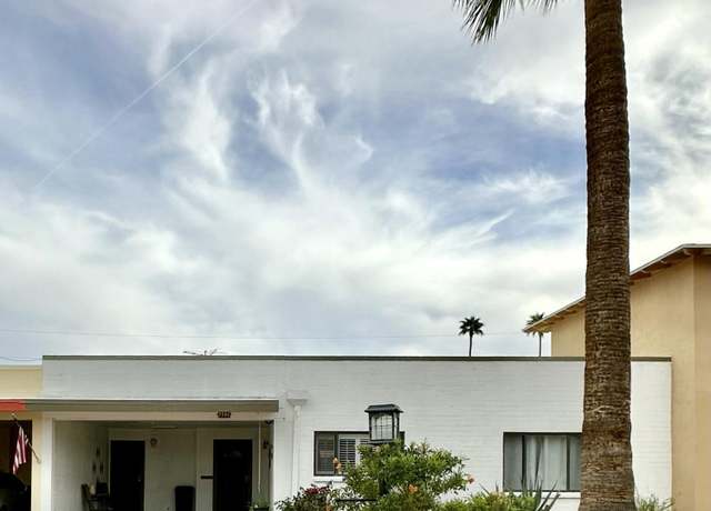 Property at 7701 E Meadowbrook Ave, Scottsdale, AZ 85251, 2 beds, 2 baths