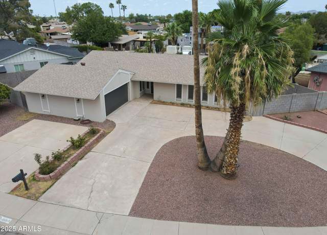 Property at 12426 N Columbine Dr, Phoenix, AZ 85029, 3 beds, 1.75 baths
