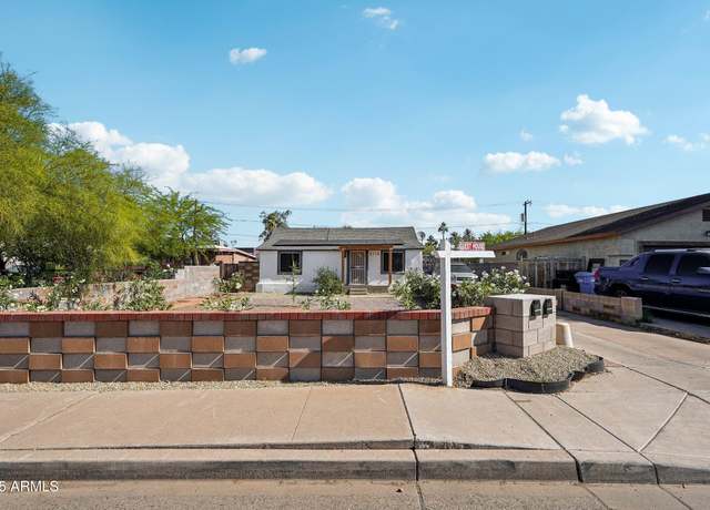 Property at 2118 E Oak St, Phoenix, AZ 85006, 5 beds, 3 baths