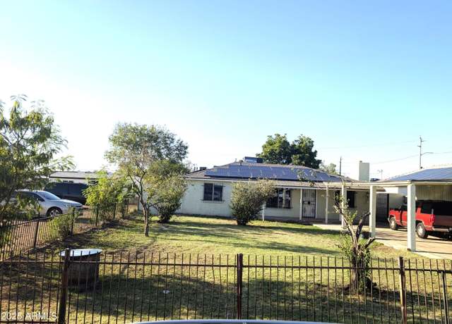 Property at 3204 W Monte Vista Rd, Phoenix, AZ 85009, 4 beds, 2 baths