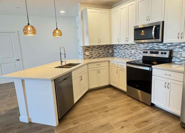 Property at 2511 W Queen Creek Rd #377, Chandler, AZ 85248, 2 beds, 2 baths