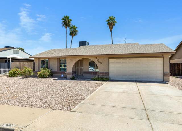 Property at 2305 E Glade Ave, Mesa, AZ 85204, 3 beds, 2 baths