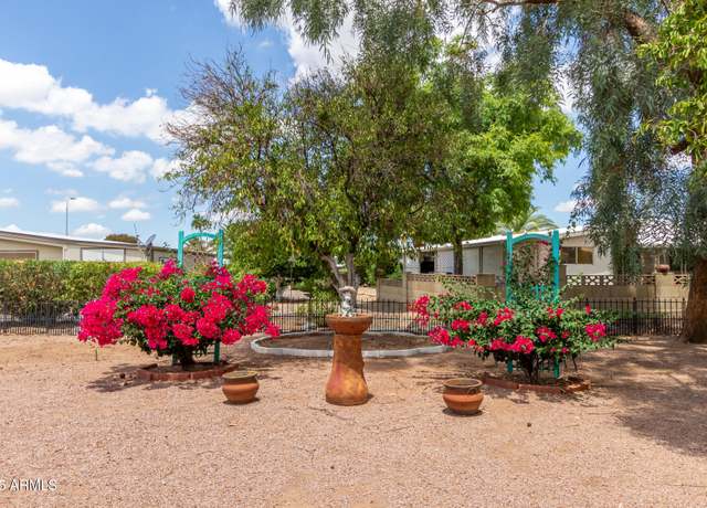 Property at 8302 E Dutchman Dr, Mesa, AZ 85208, 2 beds, 1.5 baths
