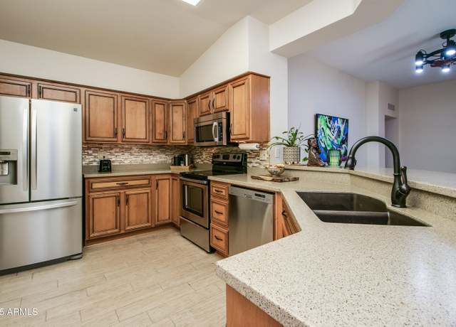 Property at 18619 N 136th Dr, Sun City West, AZ 85375, 2 beds, 2 baths