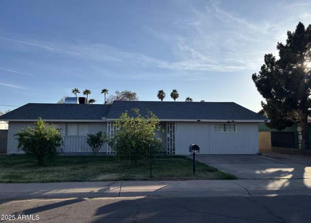 Property at 4734 N 61st Ave, Phoenix, AZ 85033, 4 beds, 2 baths