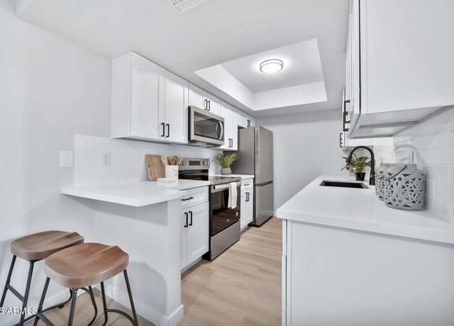 Property at 4141 N 31st St #414, Phoenix, AZ 85016, 2 beds, 1.75 baths