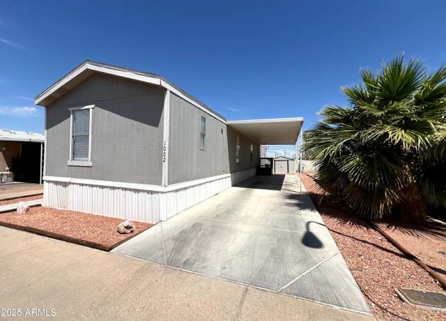 Property at 1002 W Kachina Trl, Phoenix, AZ 85041, 3 beds, 2 baths