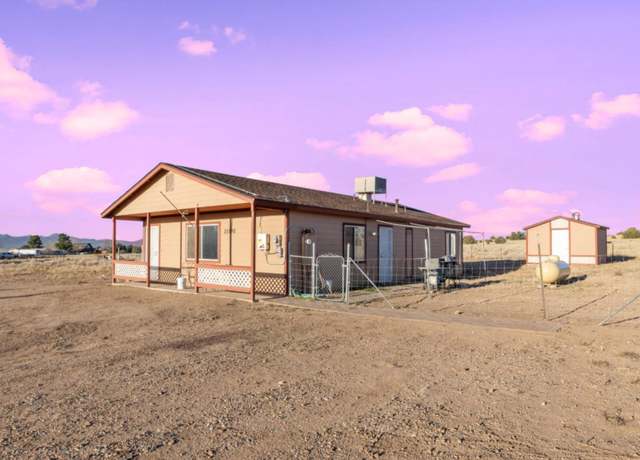 Property at 25840 N Emery Dr, Paulden, AZ 86334, 3 beds, 2 baths
