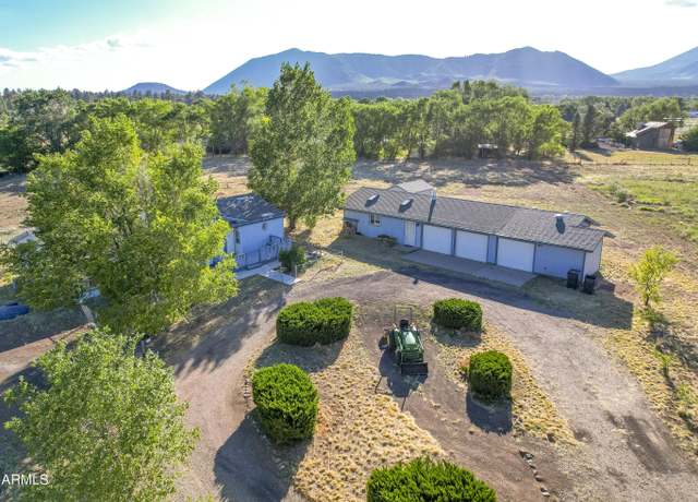 Property at 8350 Merilee Ln, Flagstaff, AZ 86004, 3 beds, 2 baths