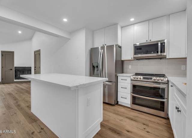Property at 19820 N 13th Ave #205, Phoenix, AZ 85027, 2 beds, 1 bath