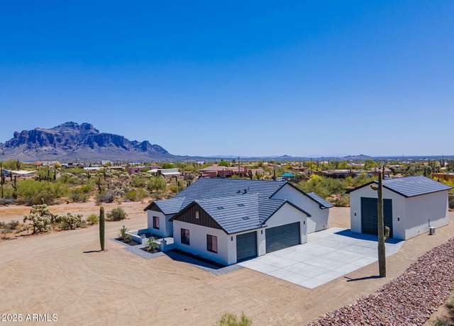 Property at 979 E Saddle Butte St, Apache Junction, AZ 85119, 4 beds, 2 baths