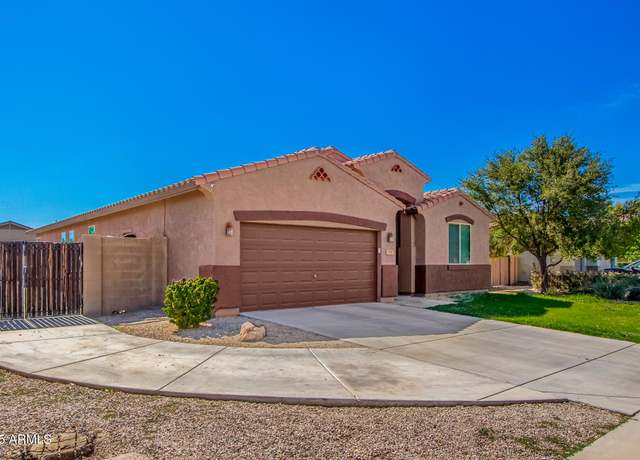 Property at 901 W Hereford Dr, San Tan Valley, AZ 85143, 3 beds, 2 baths