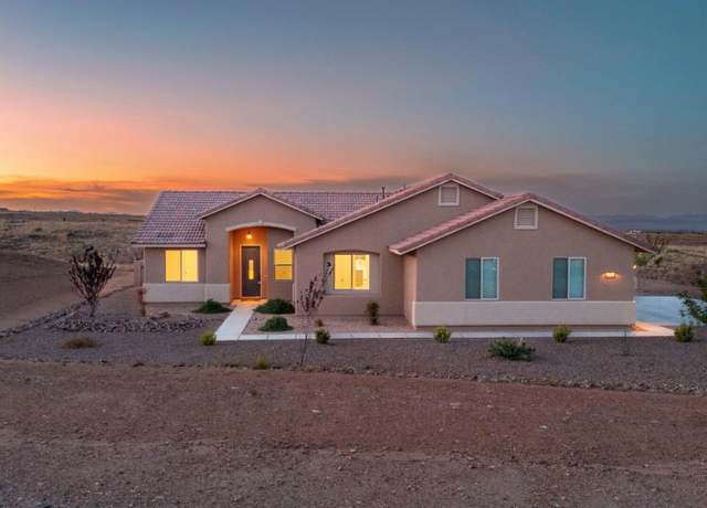 Property at 6741 E Vaquero Cir, Hereford, AZ 85615, 4 beds, 2 baths