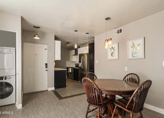 Property at 102 W Maryland Ave Unit C1, Phoenix, AZ 85013, 2 beds, 2 baths