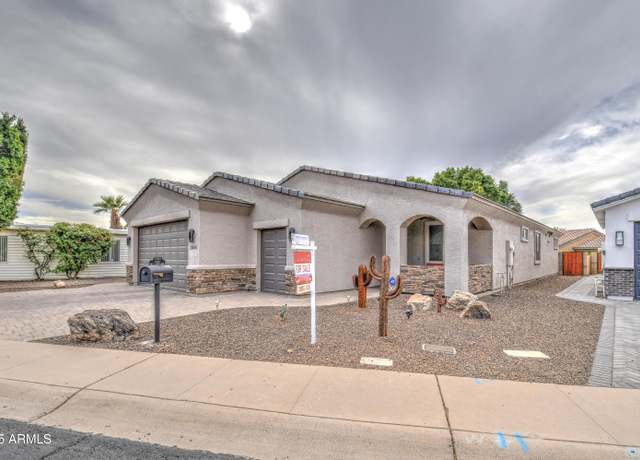 Property at 2444 N Ashton Pl, Mesa, AZ 85215, 3 beds, 2 baths