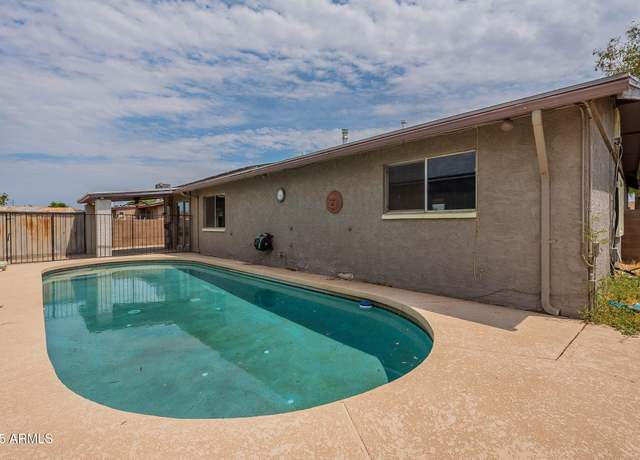 Property at 824 E Washington St, Avondale, AZ 85323, 3 beds, 2 baths