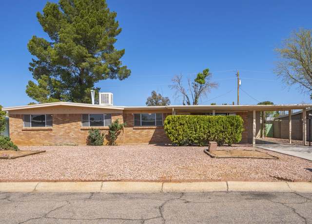Property at 1249 Andrea Dr, Sierra Vista, AZ 85635, 4 beds, 2 baths