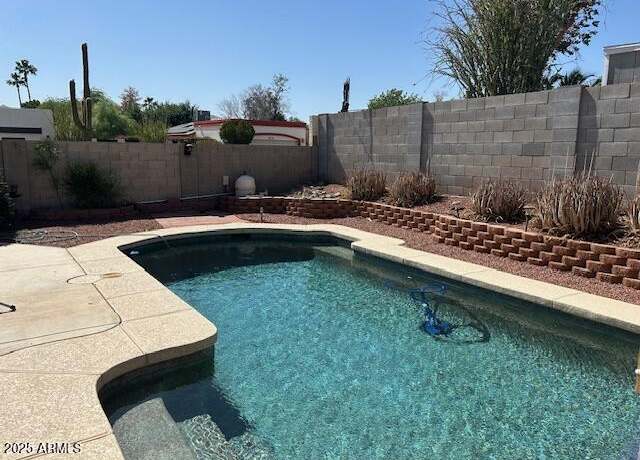 Property at 1402 E Wescott Dr, Phoenix, AZ 85024, 4 beds, 3.5 baths