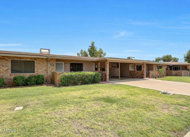 Property at 10303 W Deanne Dr, Sun City, AZ 85351, 2 beds, 1.75 baths