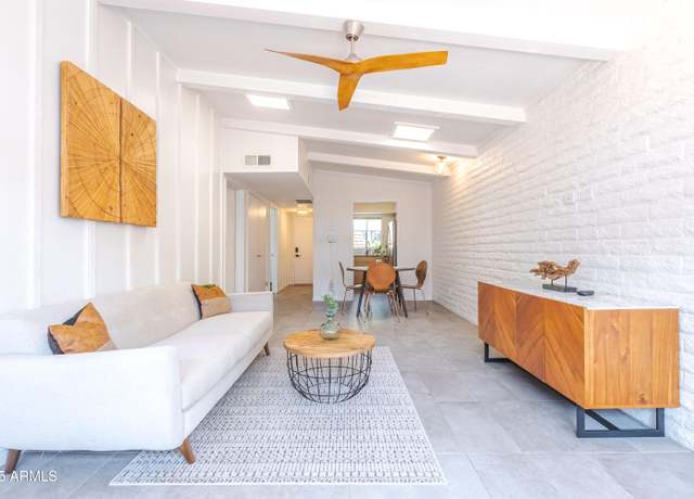 Property at 3036 N 32nd St #312, Phoenix, AZ 85018, 2 beds, 1 bath