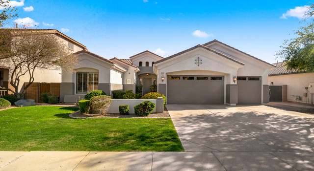 Photo of 2443 E Ficus Way, Gilbert, AZ 85298