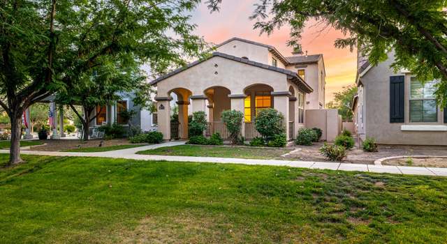 Photo of 15469 W Dreyfus St, Surprise, AZ 85379