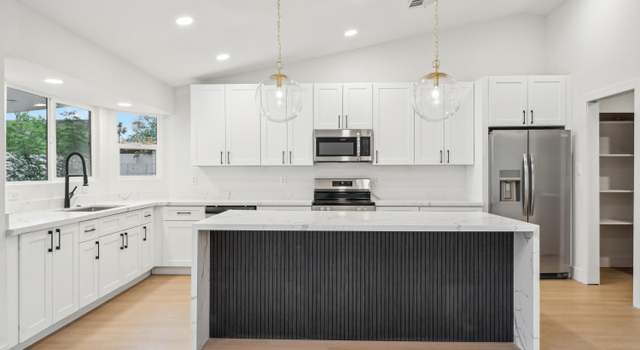Property at 3026 E Bremen St, Phoenix, AZ 85032, 3 beds, 2 baths
