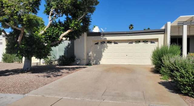 Photo of 211 Bahia Ln E, Litchfield Park, AZ 85340