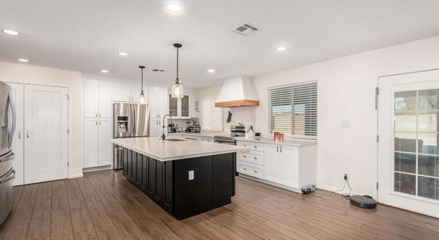 Photo of 12043 N 46th Ave, Glendale, AZ 85304