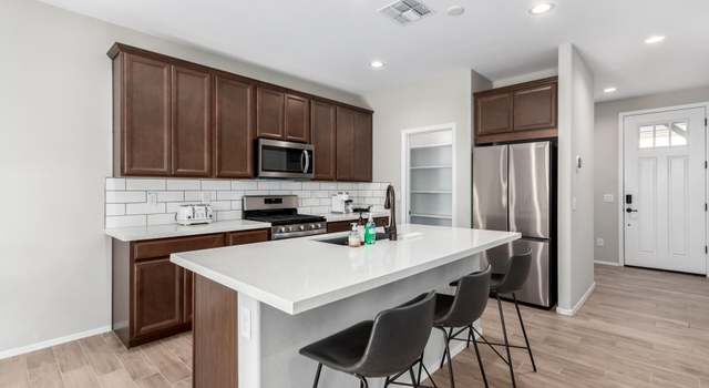 Photo of 10983 W Mckinley St, Avondale, AZ 85323