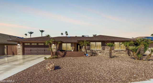 Property at 11010 W Acacia Dr, Sun City, AZ 85373, 3 beds, 2 baths