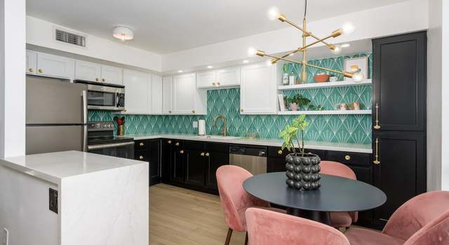 Photo of 1225 E Medlock Dr #206, Phoenix, AZ 85014