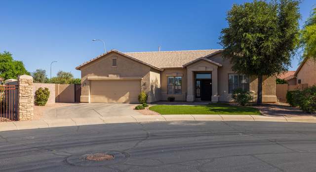 Photo of 1012 E Winged Foot Dr, Chandler, AZ 85249