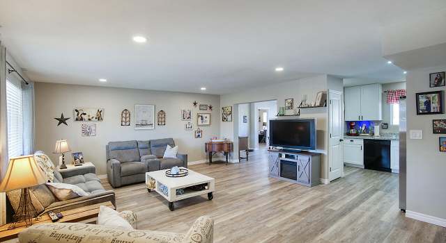 Photo of 10710 W Crosby Dr, Sun City, AZ 85351
