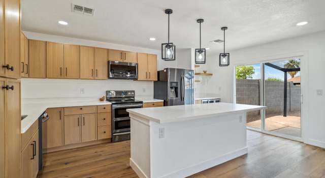 Photo of 5208 S 44th Way, Phoenix, AZ 85040