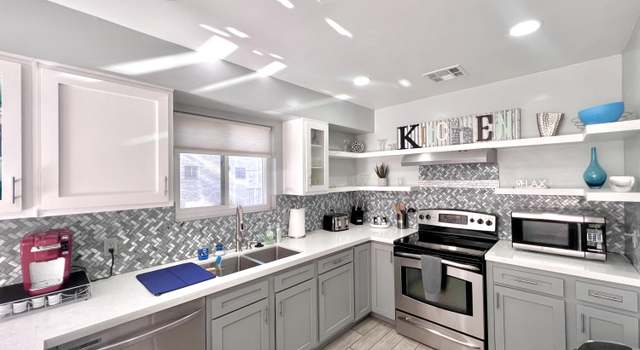 Photo of 850 S River Dr #1085, Tempe, AZ 85281
