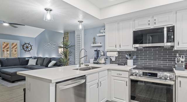Photo of 2020 W Union Hills Dr #209, Phoenix, AZ 85027