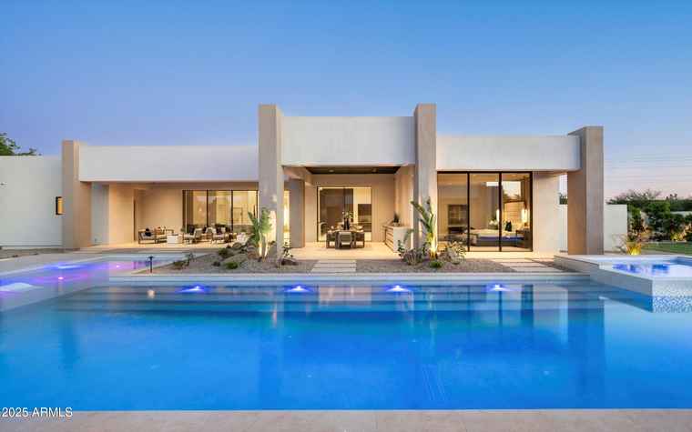 Photo of 6702 E Cholla St Scottsdale, AZ 85254