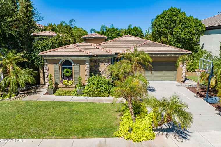 Photo of 904 E Mead Dr Chandler, AZ 85249
