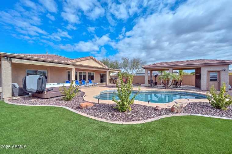 Photo of 9911 W Jessie Ln Peoria, AZ 85383