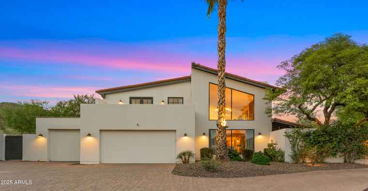 Photo of 4824 E Hummingbird Ln Paradise Valley, AZ 85253