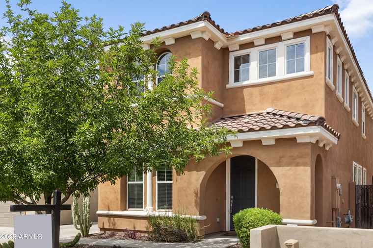 Photo of 9124 S Roberts Rd Tempe, AZ 85284