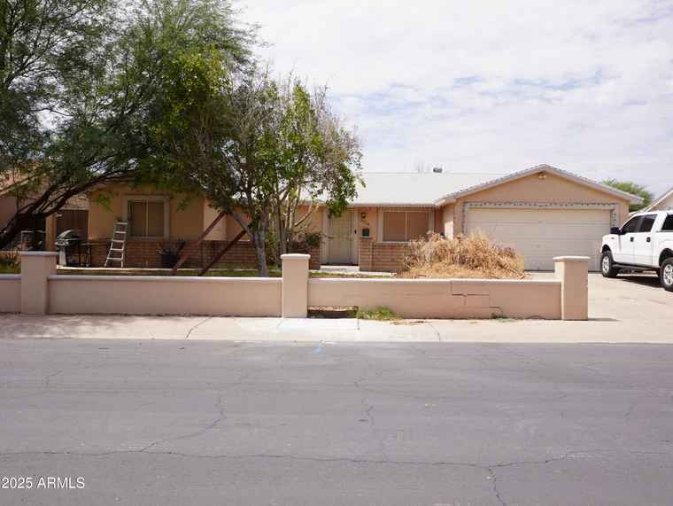 Photo of 2024 N 64th Ln Phoenix, AZ 85035