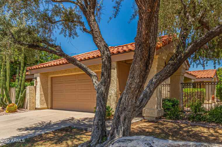 Photo of 10008 E Saddlehorn Trl Scottsdale, AZ 85258
