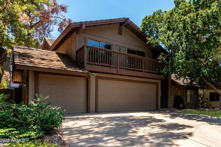 Photo of 961 E Lamplighter Ln Tempe, AZ 85283