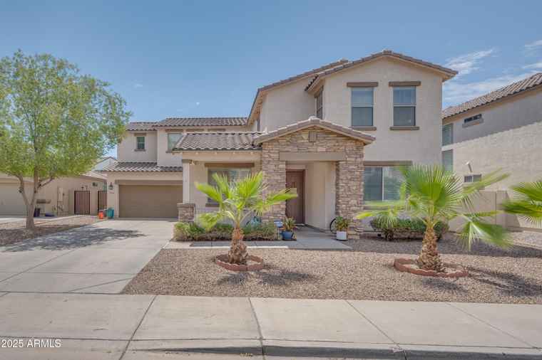 Photo of 21469 E Roundup Way Queen Creek, AZ 85142