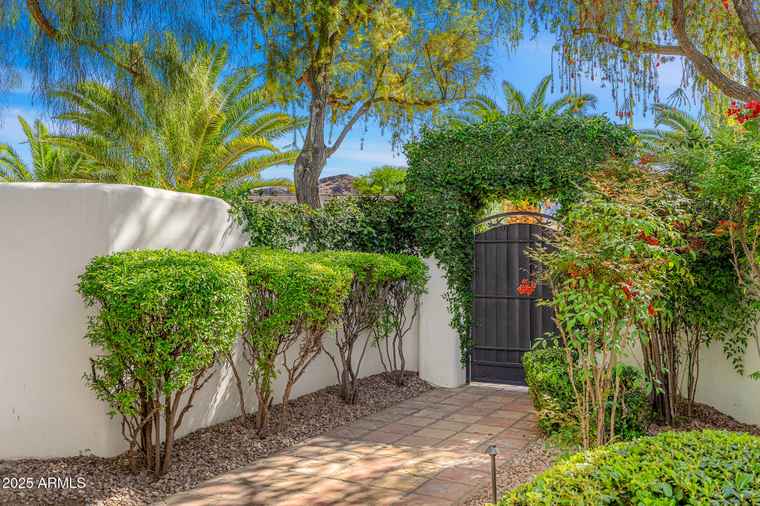 Photo of 5838 E Berneil Ln Paradise Valley, AZ 85253